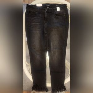 NWT Judy Blue black skinny midrise jeans with fraying detail at ankle